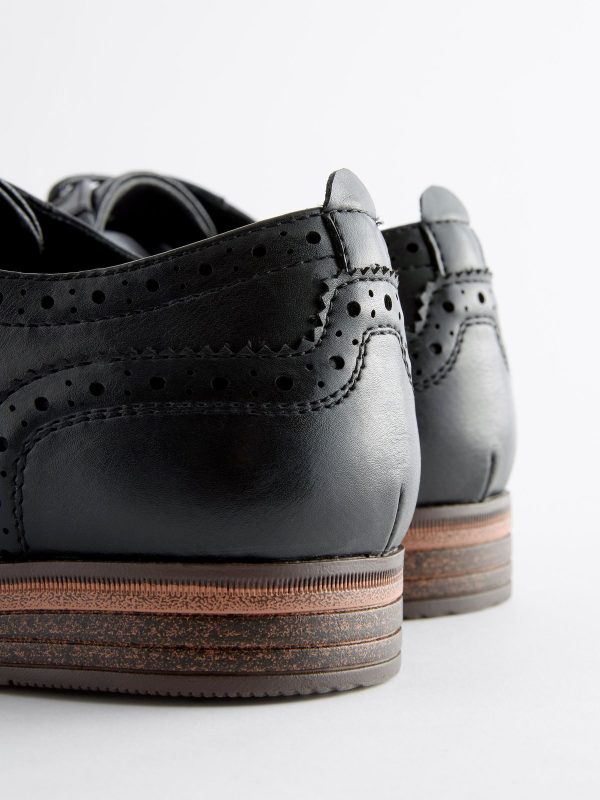 GO8458 Black Texture Detail Double Wing Brogue Shoes - Image 4