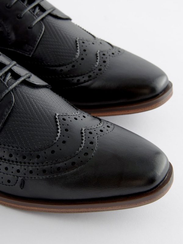GO8458 Black Texture Detail Double Wing Brogue Shoes - Image 6