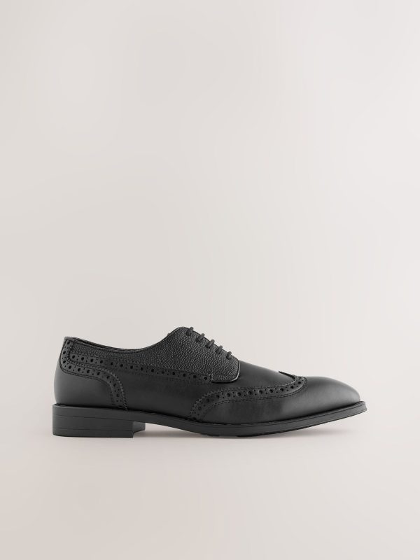 GO8454 Black Longwing Brogue Shoes - Image 2