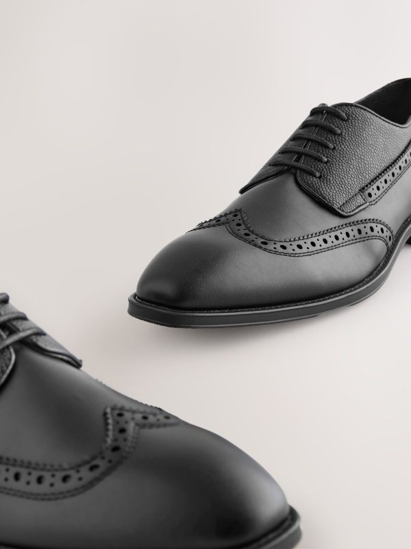 GO8454 Black Longwing Brogue Shoes - Image 4