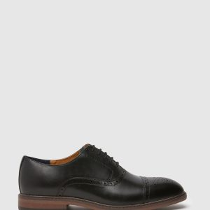 GO8462 Leather Black Brogues