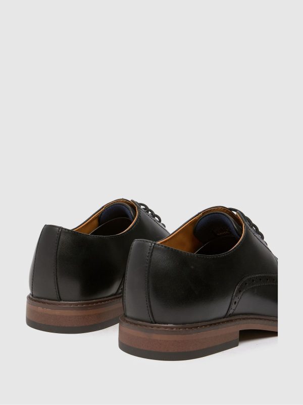 GO8462 Leather Black Brogues - Image 3