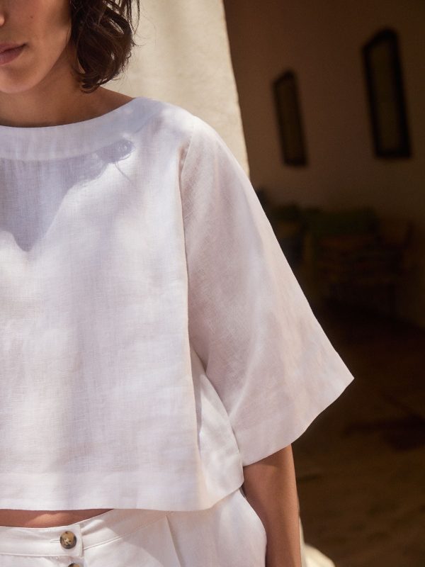 GO8437 White Premium 100% Linen Boxy Short Sleeve Blouse - Image 6