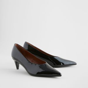 GO8447 Black Patent Point Toe Peg Kitten Heels