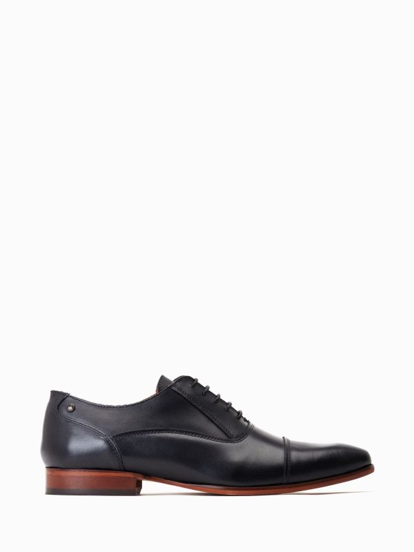 GO8450 Lace-Up Toe Cap Oxford Shoes