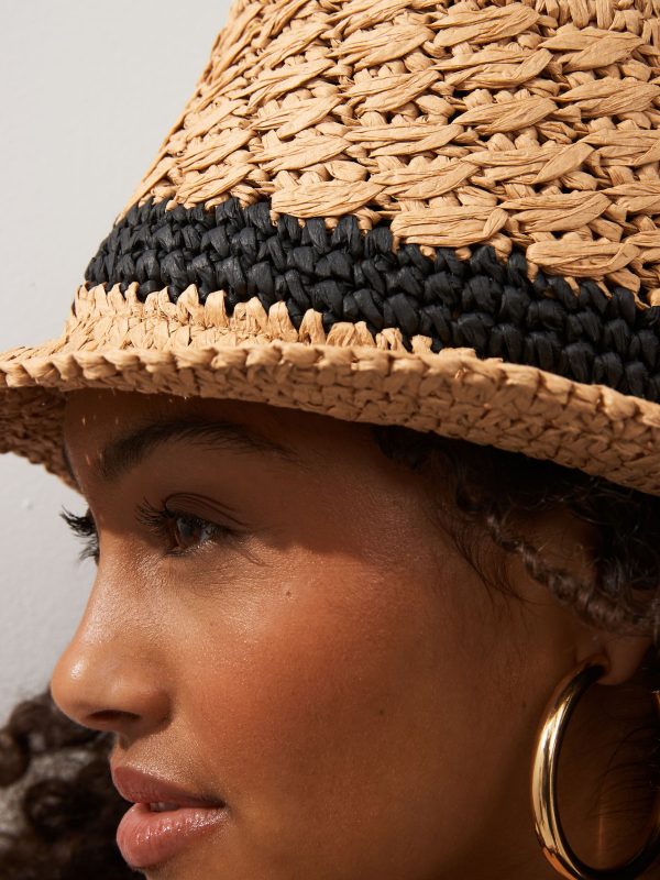 GO8466 Neutral and Black Trilby Hat - Image 2