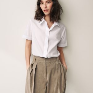 GO8433 White Short Sleeve Collared Shirt