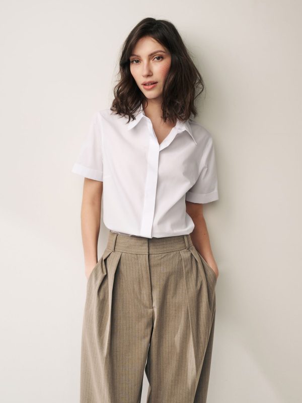 GO8433 White Short Sleeve Collared Shirt